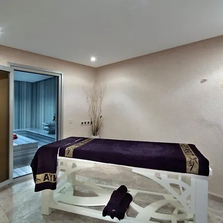 Апартаменты Granada City , Close To The Cleopatra Beach *